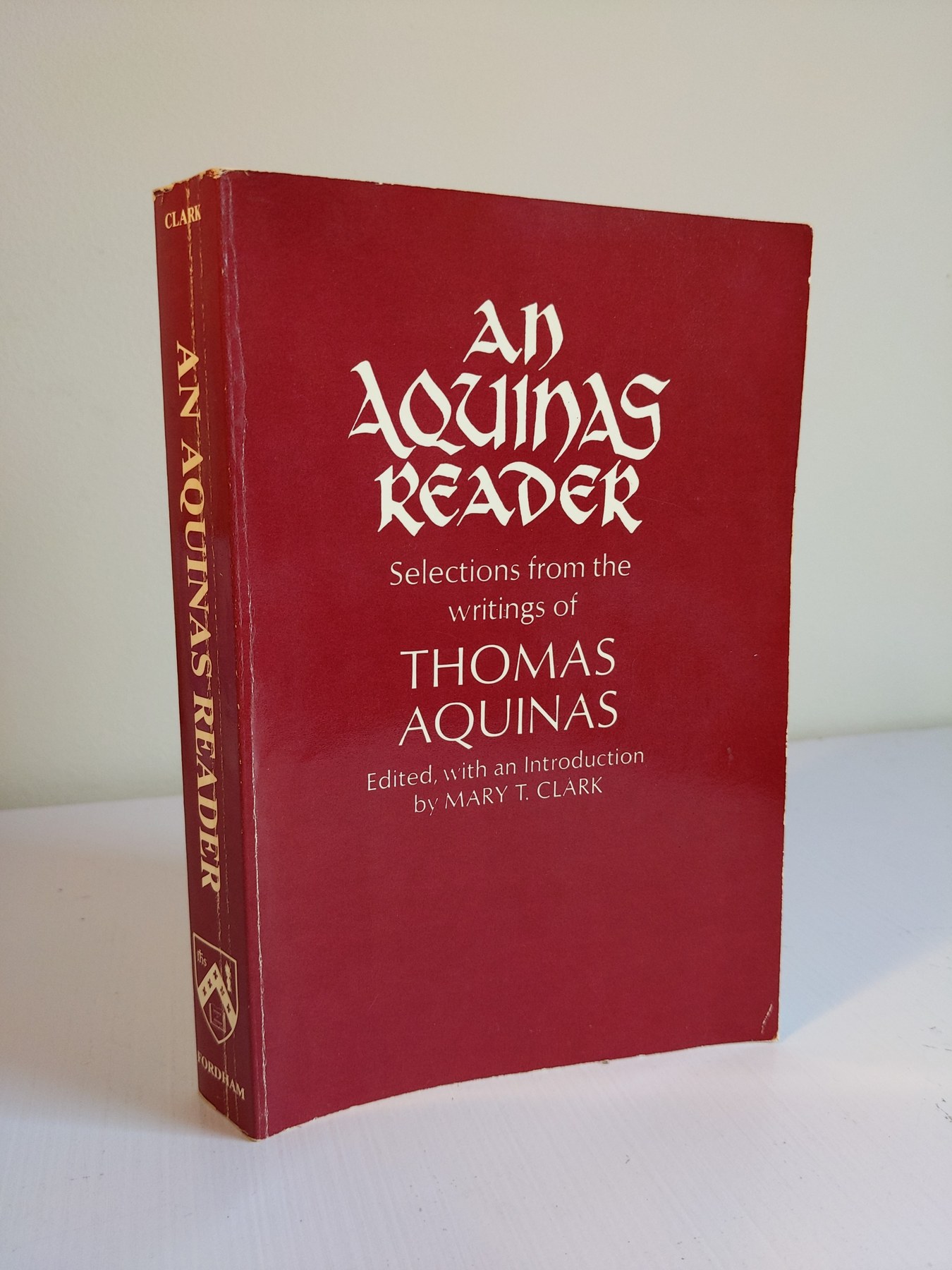 Cover image for An Aquinas reader