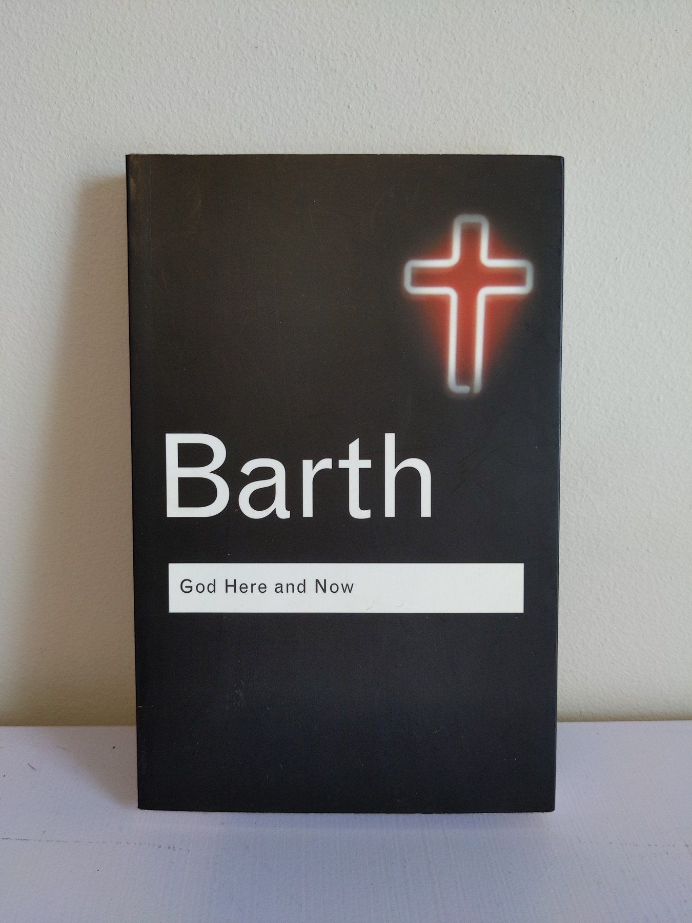Cover image for God Here and Now