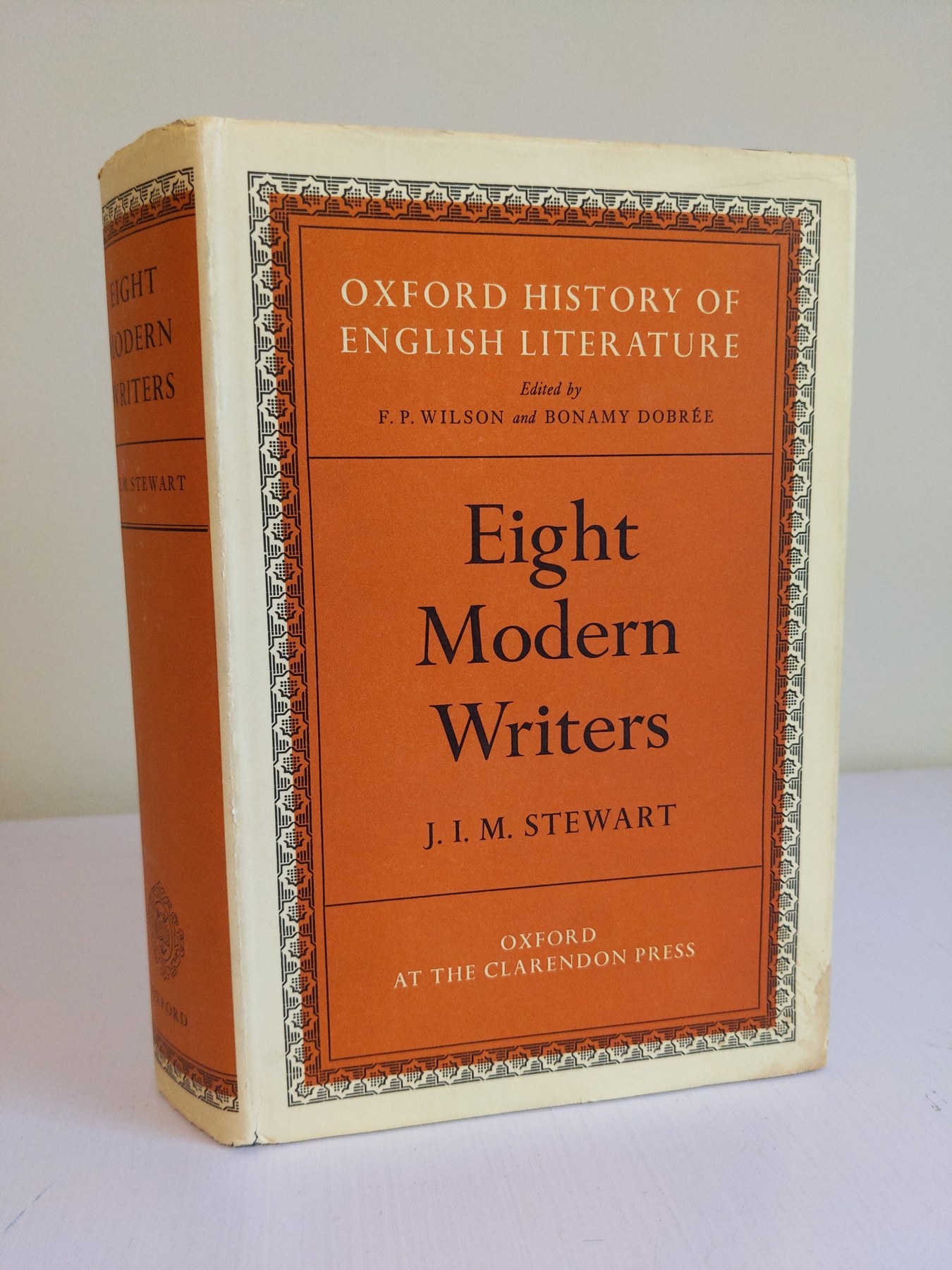 Cover image for Eight Modern Writers (Oxford History of English Literature)