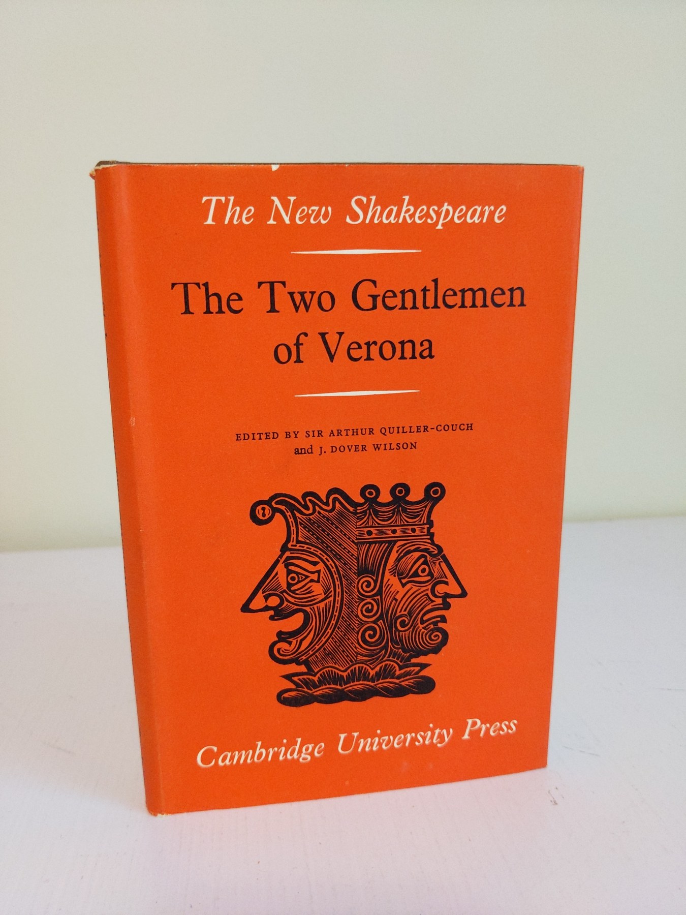 Cover image for The Two Gentlemen of Verona (The New Shakespeare)